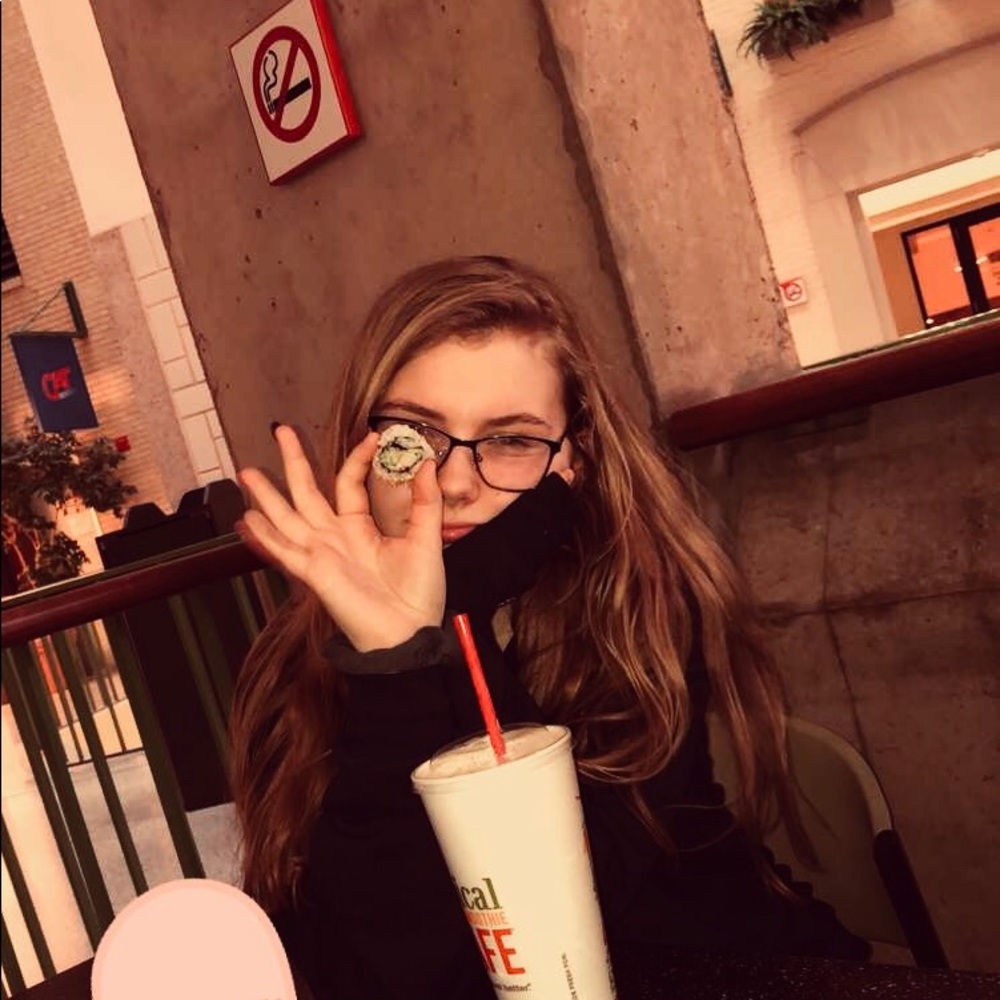 Meet your Posher, Emily